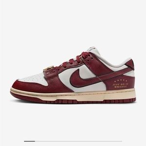 Nike Dunk Low SE Size 8